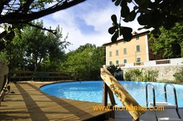 The pool ad 'Villa Monte Nisa'