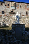 Montignoso - a statue
